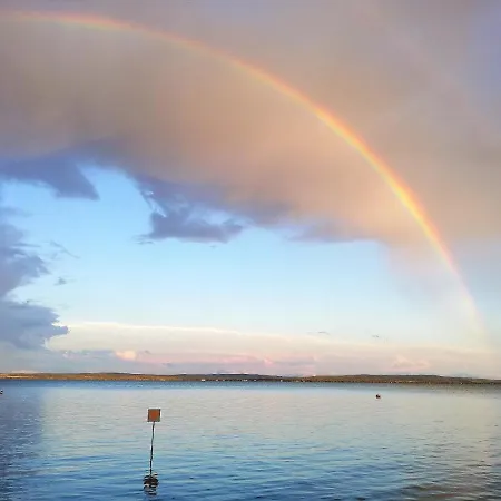 Henye Vintage A Kali-medenceben *