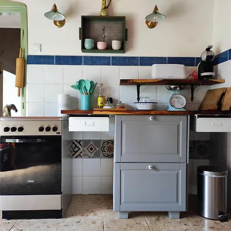 Henye Vintage A Kali-medenceben