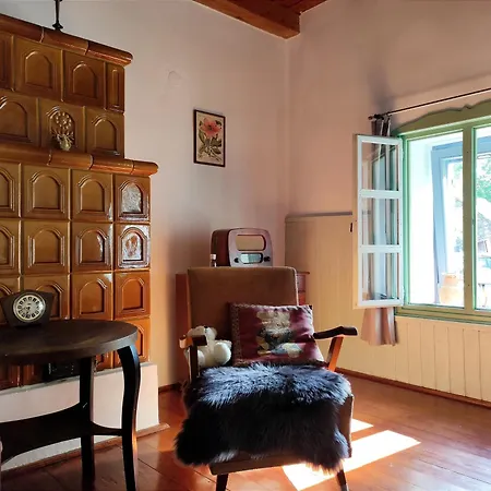 Henye Vintage A Kali-medenceben *