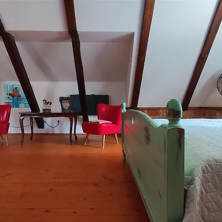 Henye Vintage A Kali-medenceben Balatonhenye