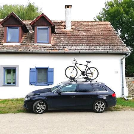 Henye Vintage A Kali-medenceben Balatonhenye