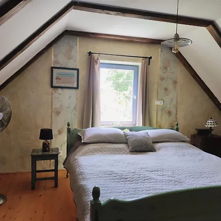 Henye Vintage A Kali-medenceben Apartmán *