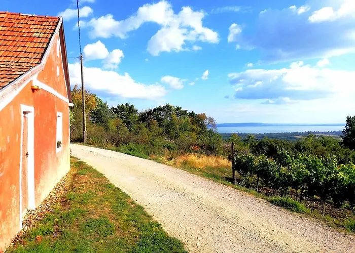 Henye Vintage A Kali-medenceben Apartmán