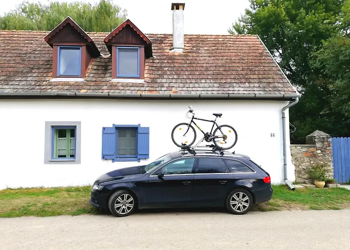 Henye Vintage A Kali-medenceben Balatonhenye
