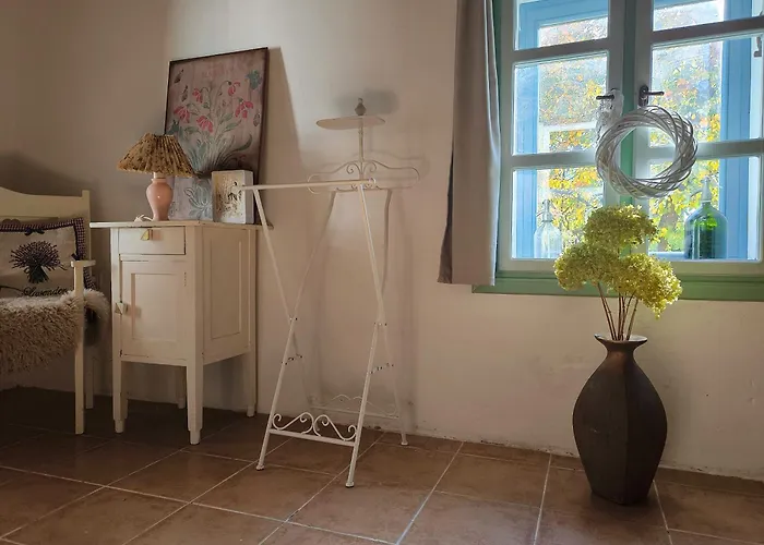 Henye Vintage A Kali-medenceben
